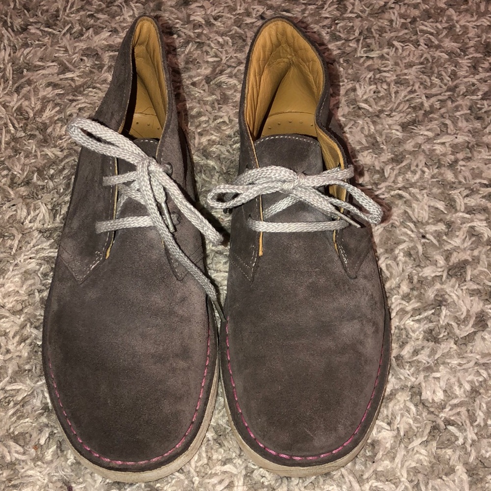 Gray (youth) Clark’s Desert boots
